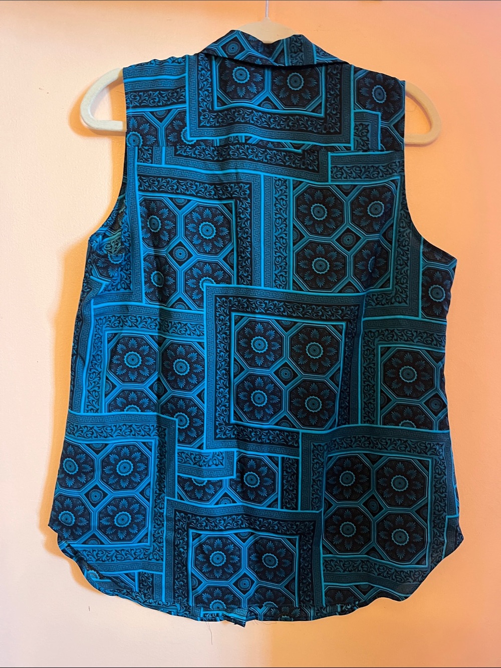 Ann Taylor Teal and Black Sleeveless Geometric Print Top - Picture 4 of 4